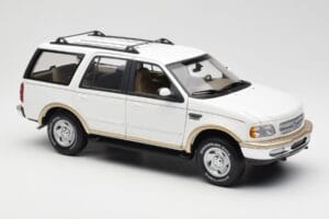 Ford Expedition Eddie Bauer Balts UT Models 1:18 22712 Metāls — attēls 6 no 8