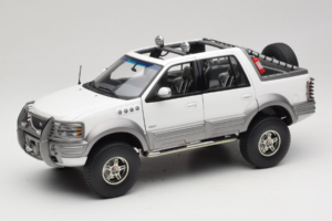 Ford Expedition Himalaya White AUTOart 1:18 72781 Metāls