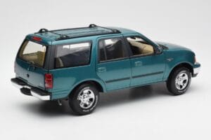Ford Expedition XLT Zaļš Metaliks UT Models 1:18 22717 Metāls — attēls 3 no 8