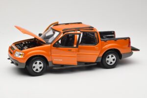 Ford Explorer Sport Trac Oranžs Maisto 1:18 536891G Metāls — attēls 2 no 8