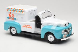 Ford F-1 Howard Johnson's Ice Cream Road Signature 1:18 92229 Metāls — attēls 4 no 6
