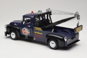 Ford F-100 Vilcējauto Bob's Towing Welly 1:18 19834-W Metāls — attēls 5 no 6