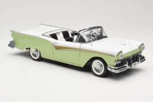 Ford Fairlane Skyliner Zaļš & Balts Sun Star 1:18 FORD003 Metāls — attēls 7 no 9