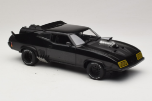Ford Falcon XB Interceptor Mad Max 2 The Road Warrior AUTOart 1:18 72745 Metāls — attēls 6 no 8