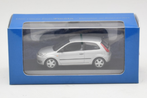 Ford Fiesta Mk5 2-Door Sudrabs Minichamps 1:43 FIESTA003 Metāls — attēls 4 no 4