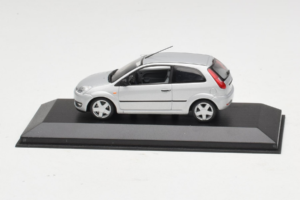 Ford Fiesta Mk5 2-Door Sudrabs Minichamps 1:43 FIESTA003 Metāls