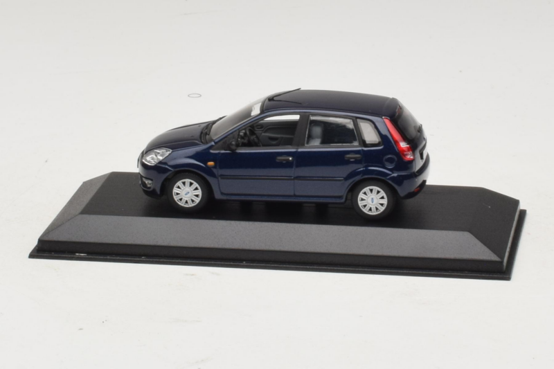 Ford Fiesta Mk5 4-Door Tumši Zils Minichamps 1:43 FIESTA001 Metāls