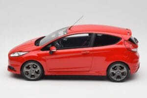Ford Fiesta ST Mk7 Race Red Otto 1:18 OT1087 Sveķi — attēls 3 no 6
