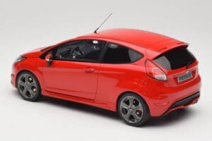 Ford Fiesta ST Mk7 Race Red Otto 1:18 OT1087 Sveķi — attēls 5 no 6
