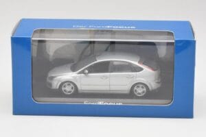 Ford Focus Mk2 Moondust Sudrabs Minichamps 1:43 FOCUS002 Metāls — attēls 4 no 4