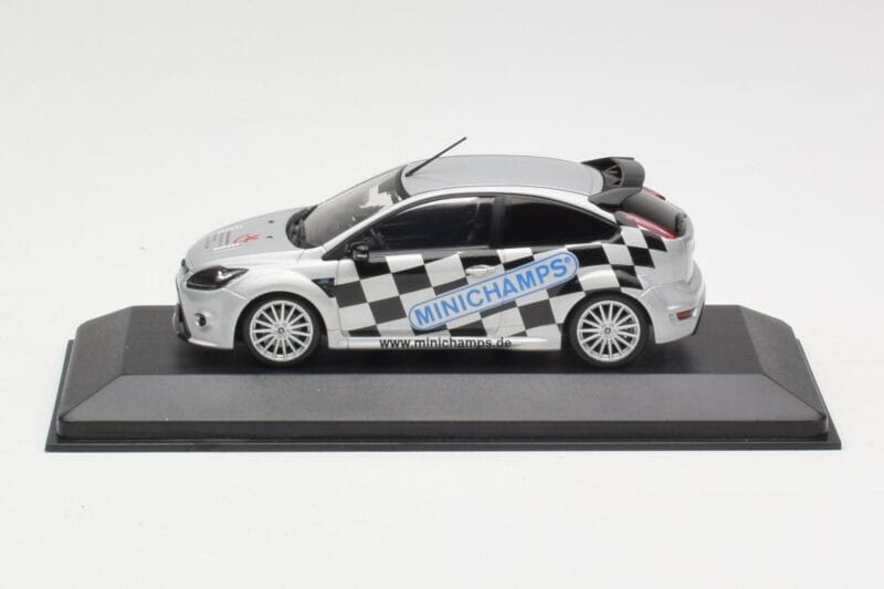 Ford Focus RS Mk2 Toy Fair Nuremberg 2010 Minichamps 1:43 403088105 Metāls