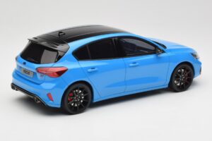 Ford Focus ST Edition Mk4 Azure Blue Otto 1:18 OT1186 Sveķi — attēls 2 no 6