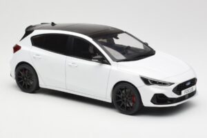 Ford Focus ST Mk4 Frozen Balts MCG 1:18 MCG18453 Metāls — attēls 4 no 6