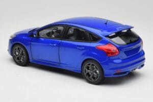 Ford Focus ST Mk2 Blue Metallic Minichamps 1:18 110082001 Metāls — attēls 7 no 8