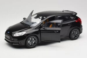 Ford Focus ST Mk2 Panther Black Metallic Minichamps 1:18 110082000 Metāls — attēls 2 no 8