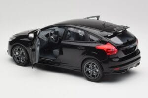 Ford Focus ST Mk2 Panther Black Metallic Minichamps 1:18 110082000 Metāls — attēls 5 no 8