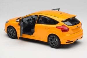 Ford Focus ST Mk2 Tangerine Scream Minichamps 1:18 110082005 Metāls — attēls 5 no 8