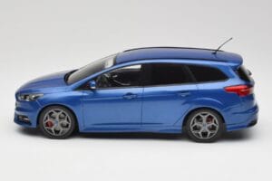 Ford Focus ST Turnier Mk3 Zils MCG 1:18 MCG18465 Metāls — attēls 3 no 6