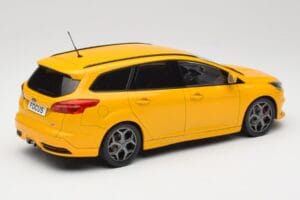 Ford Focus ST Turnier Mk3 Dzeltens MCG 1:18 MCG18464 Metāls — attēls 2 no 6