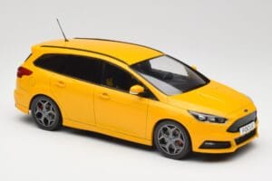 Ford Focus ST Turnier Mk3 Dzeltens MCG 1:18 MCG18464 Metāls — attēls 4 no 6