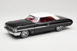 Ford Galaxie 500 Melns Sun Star 1:18 1442 Metāls