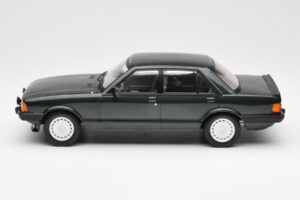 Ford Granada Mk2 2.8 Injection Tumšzaļš MCG 1:18 MCG18263 Metāls — attēls 3 no 6