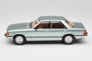 Ford Granada Mk2 2.8 Ghia Light Green Metallic MCG 1:18 MCG18535 Metāls — attēls 3 no 6