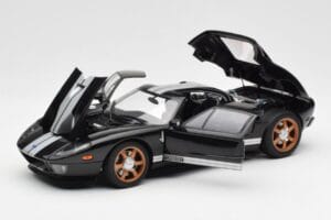Ford GT Melns Ar Baltām Svītrām AUTOart 1:18 73023 Metāls — attēls 2 no 8