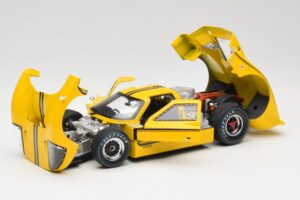 Ford GT40 Mk IV Dzeltens 1967 Shelby Collectibles 1:18 31414S Metāls — attēls 2 no 8