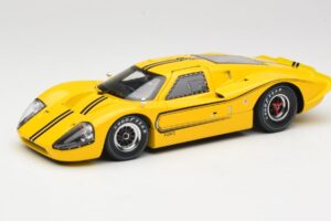 Ford GT40 Mk IV Dzeltens 1967 Shelby Collectibles 1:18 31414S Metāls