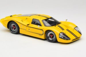 Ford GT40 Mk IV Dzeltens 1967 Shelby Collectibles 1:18 31414S Metāls — attēls 6 no 8