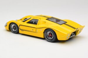 Ford GT40 Mk IV Dzeltens 1967 Shelby Collectibles 1:18 31414S Metāls — attēls 7 no 8