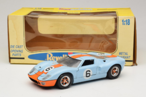 Ford GT40 Gulf #6 J. Ickx / J. Oliver 24 Hours of Le Mans 1969 Revell 1:18 48824 Metāls — attēls 8 no 8