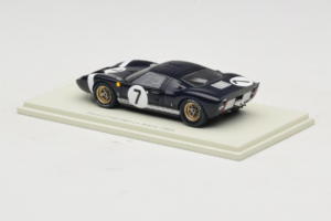 Ford GT40 Mk I #7 B. Bondurant / U. Maglioli 24 Hours of Le Mans 1965 Spark 1:43 S4536 Sveķi — attēls 3 no 4