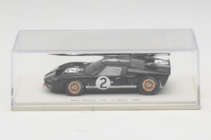 Ford GT40 Mk II #2 B. McLaren / C. Amon Shelby American Winner 24 Hours of Le Mans 1966 Spark 1:43 43LM66-O1 Sveķi — attēls 4 no 4