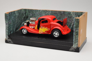 Ford High Tech Sarkans ar Liesmu American Muscle 1:18 7726 Metāls — attēls 3 no 4