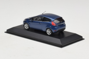 Ford Ka Dark Blue Metallic Minichamps 1:43 FORD004 Metāls — attēls 3 no 4