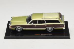 Ford LTD Country Squire Green Bronze IXO 1:43 CLC608N Metāls