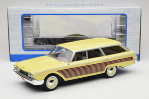 Ford Country Squire Dzeltens MCG 1:18 MCG18048 Metāls — attēls 6 no 6