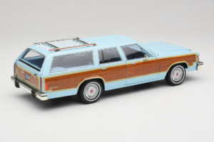Ford LTD Country Squire Charlie's Angels Movie GreenLight 1:18 19066 Metāls — attēls 3 no 8