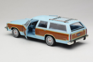 Ford LTD Country Squire Charlie's Angels Movie GreenLight 1:18 19066 Metāls — attēls 5 no 8