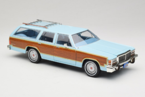 Ford LTD Country Squire Charlie's Angels Movie GreenLight 1:18 19066 Metāls — attēls 6 no 8