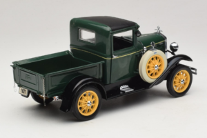 Ford Model A Pickup Valley Green Motor City 1:18 40003 Metāls — attēls 3 no 8