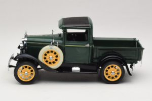 Ford Model A Pickup Valley Green Motor City 1:18 40003 Metāls — attēls 4 no 8