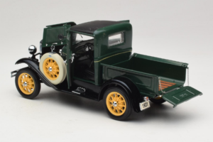 Ford Model A Pickup Valley Green Motor City 1:18 40003 Metāls — attēls 5 no 8