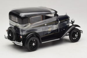 Ford Model A Tudor Police Car Motor City 1:18 43008 Metāls — attēls 2 no 6