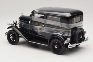 Ford Model A Tudor Police Car Motor City 1:18 43008 Metāls — attēls 5 no 6
