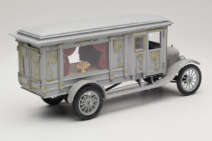 Ford Model T Ornate Carved Hearse Precision Miniatures 1:18 PMSC-07G Metāls — attēls 3 no 8