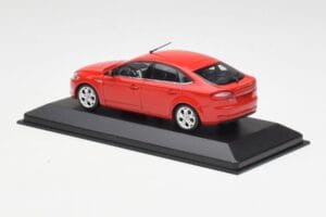 Ford Mondeo Mk4 Colorado Sarkans Minichamps 1:43 MONDEO001 Metāls — attēls 3 no 4