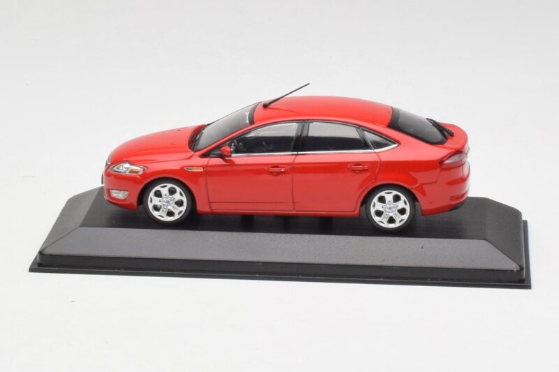 Ford Mondeo Mk4 Colorado Sarkans Minichamps 1:43 MONDEO001 Metāls